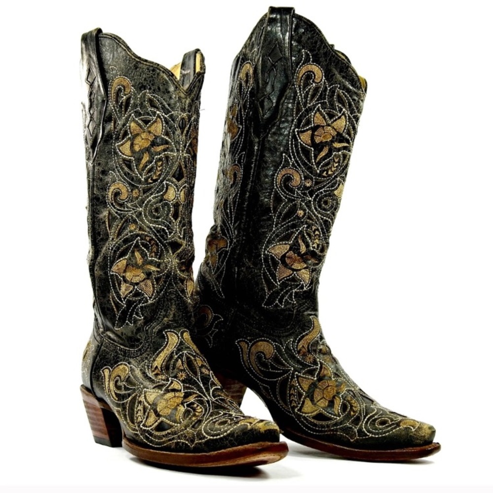 Corral Vintage Distressed Western Cowgirl boots